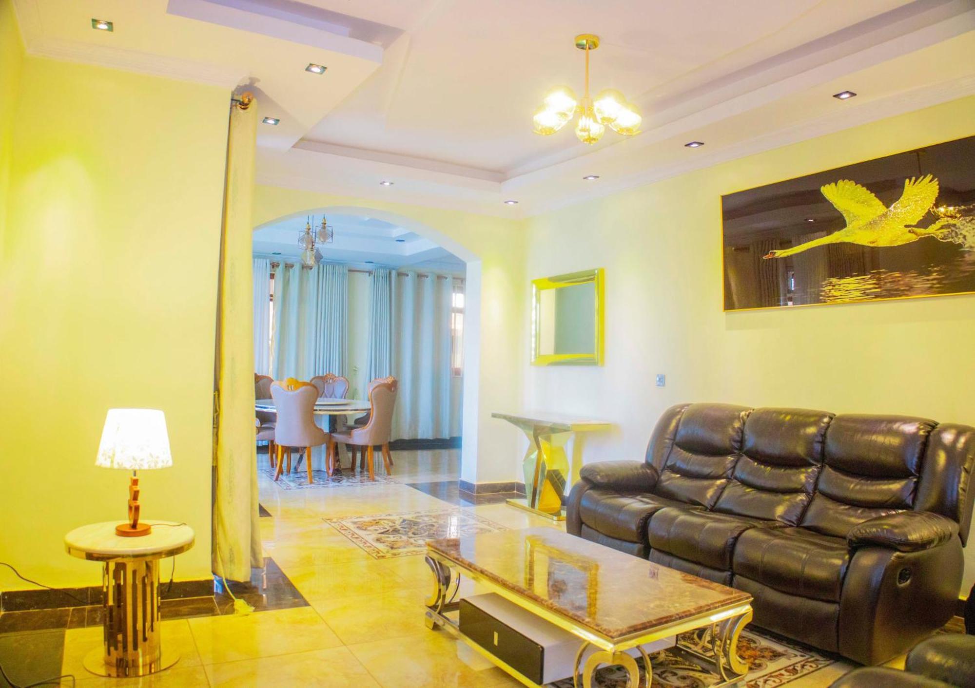 The Vibrant Lodge Gacuriro Kigali Bagian luar foto