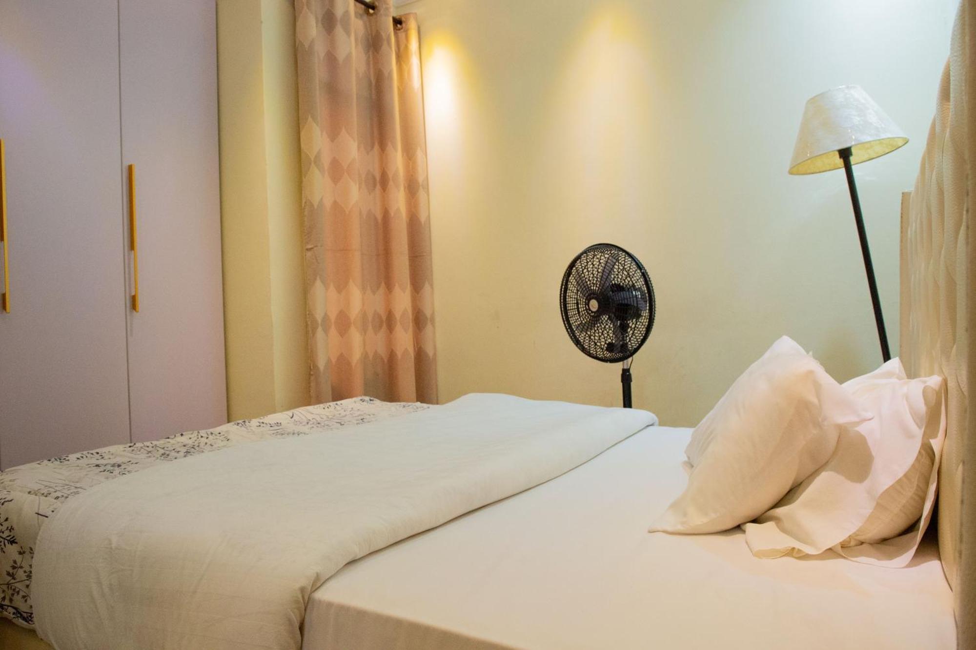 The Vibrant Lodge Gacuriro Kigali Bagian luar foto