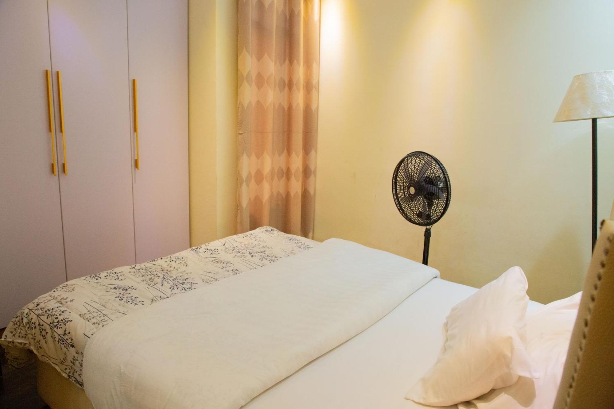 The Vibrant Lodge Gacuriro Kigali Bagian luar foto