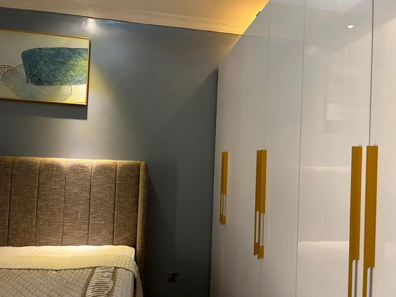 The Vibrant Lodge Gacuriro Kigali Bagian luar foto