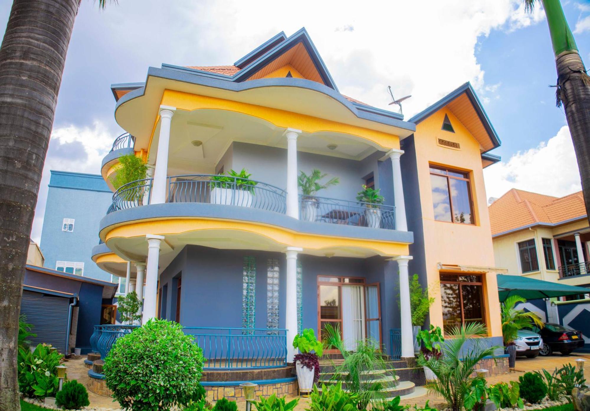 The Vibrant Lodge Gacuriro Kigali Bagian luar foto